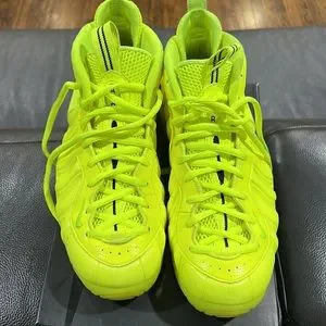 Mens Nike Air Foamposite Pro sz 12- FLASH SALE!!!!! Size 12 - Nike Air Foamposite Pro Silver Surfer Aging Yellow  main image 3